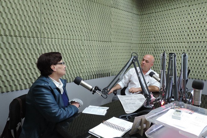 Professora Roselani Maria, participou do Correspondente 1230, e falou sobre acessibilidade Foto: Marciel Borges/ Rádio Colmeia