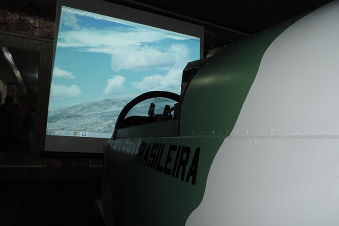 Replica do Caça da Força Aérea Brasileira Foto: Marciel Borges/ Rádio Colmeia