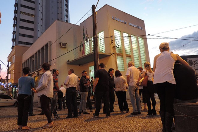 Imagem da frente da Câmara de Vereadores de União da Vitória, após a reunião de segunda-feira, 21 Foto: Marciel Borges/ Rádio Colmeia 