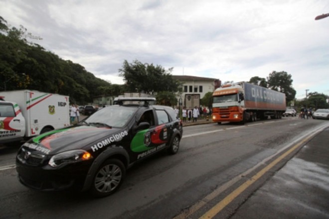 Caminhão leva os corpos de 32 vítimas do acidente para União da Vitória Foto: Luciano Moraes/ND 
