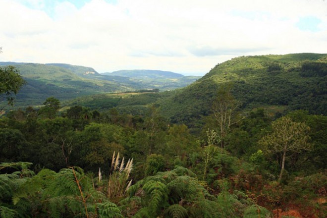 Vista do vale do Rio Vermelho um parque de diversão para os pilotos