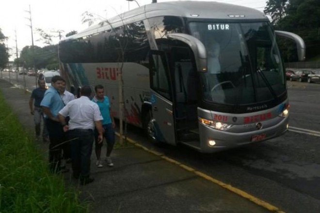 Familiares saíram de madrugada de União da Vitória  Foto: Salmo Duarte / Agência RBS 